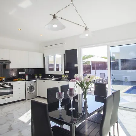 5 Star With Private Pool, 1482 * Protaras